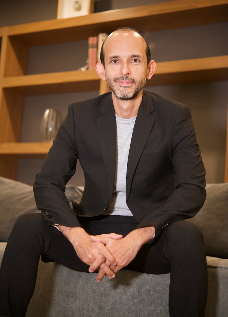 Dr. Óscar Rosero